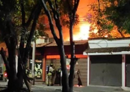 #Video| Arde sucursal de Taco Marín en Morelia